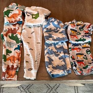 4 pair Pajamas in EUC Colorful Baby Dinosaur and Vehicle Pajama Set